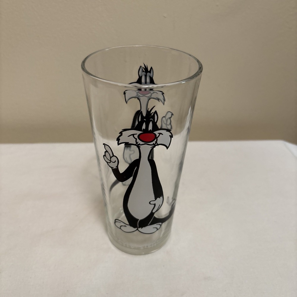 Vintage 1973, Sylvester Looney Tunes, White Letters, Pepsi, 16oz Collector Glass